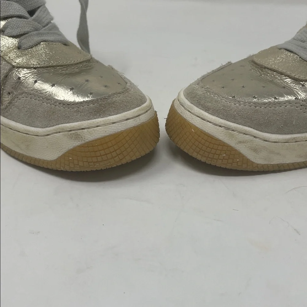 Meline Metallic High-Top Sneakers with Gray Laces Size 5.5